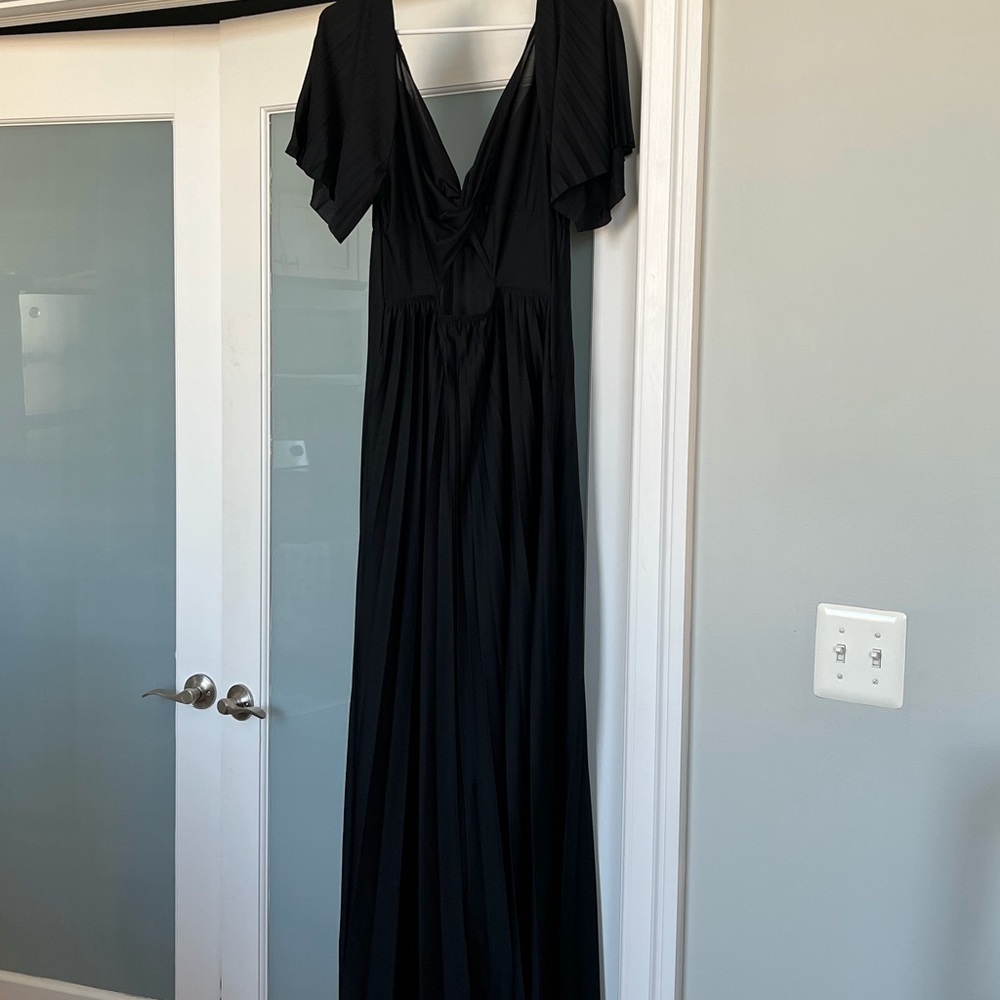 ASOS curve black pleated wedding guest dress. Sleeves and high waist. Worn once